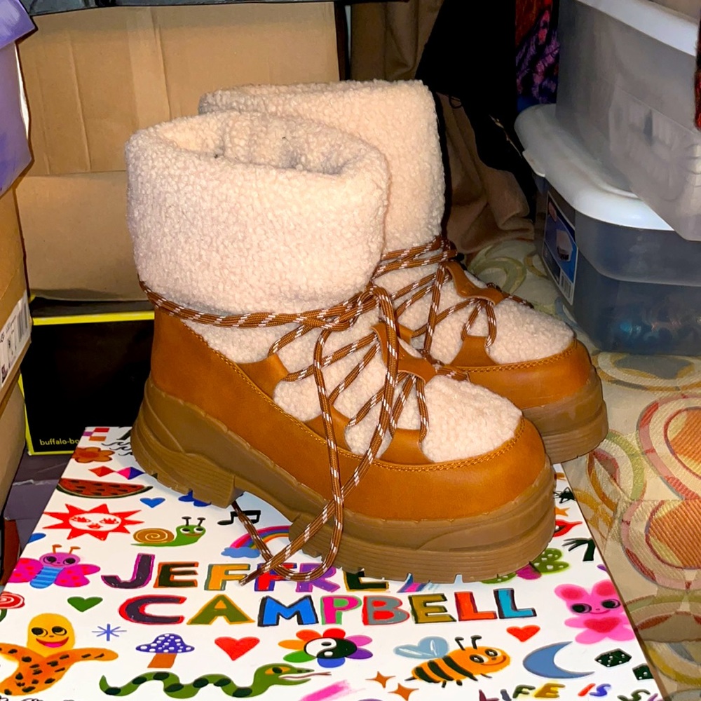 Jeffrey Campbell Subzero Shearling Boot Wmns Size… - image 7